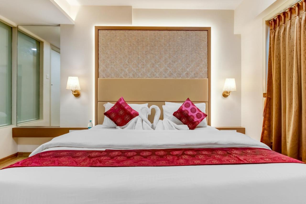 Grand Mookambika Navi Mumbai Exterior foto