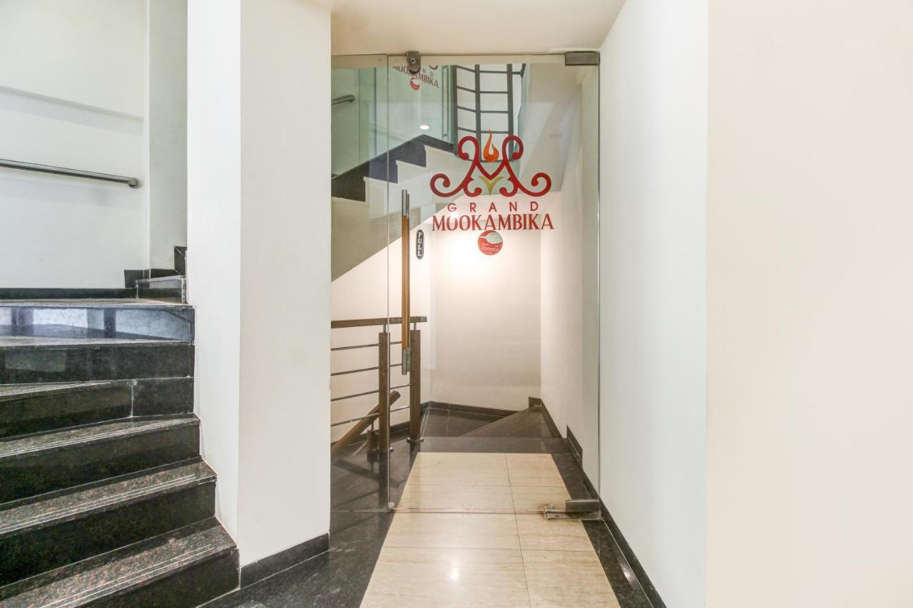Grand Mookambika Navi Mumbai Exterior foto