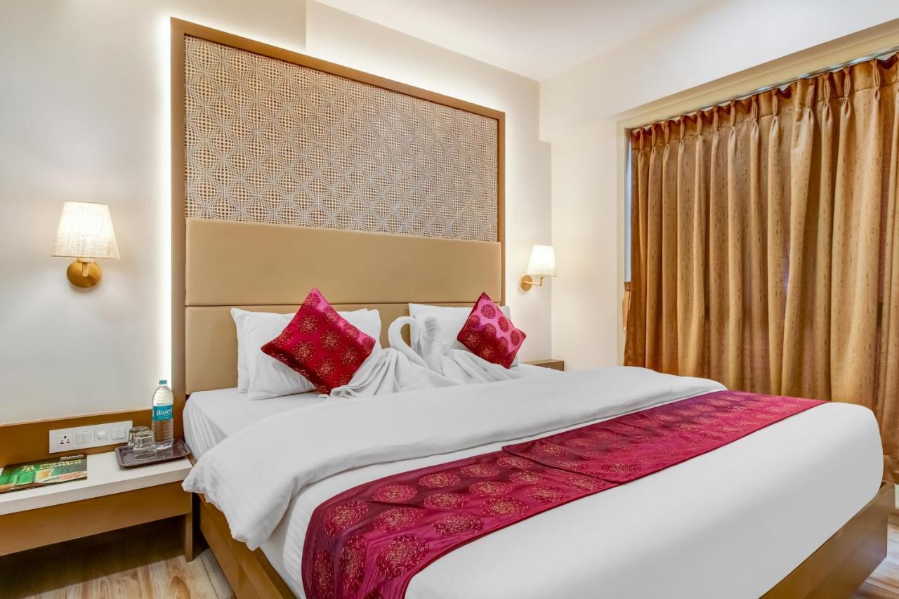 Grand Mookambika Navi Mumbai Exterior foto