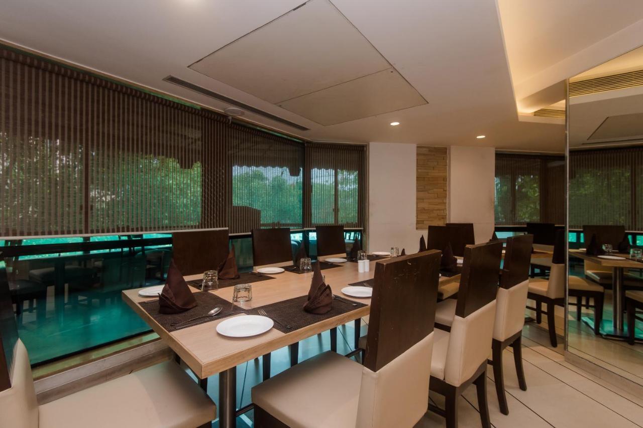 Grand Mookambika Navi Mumbai Exterior foto